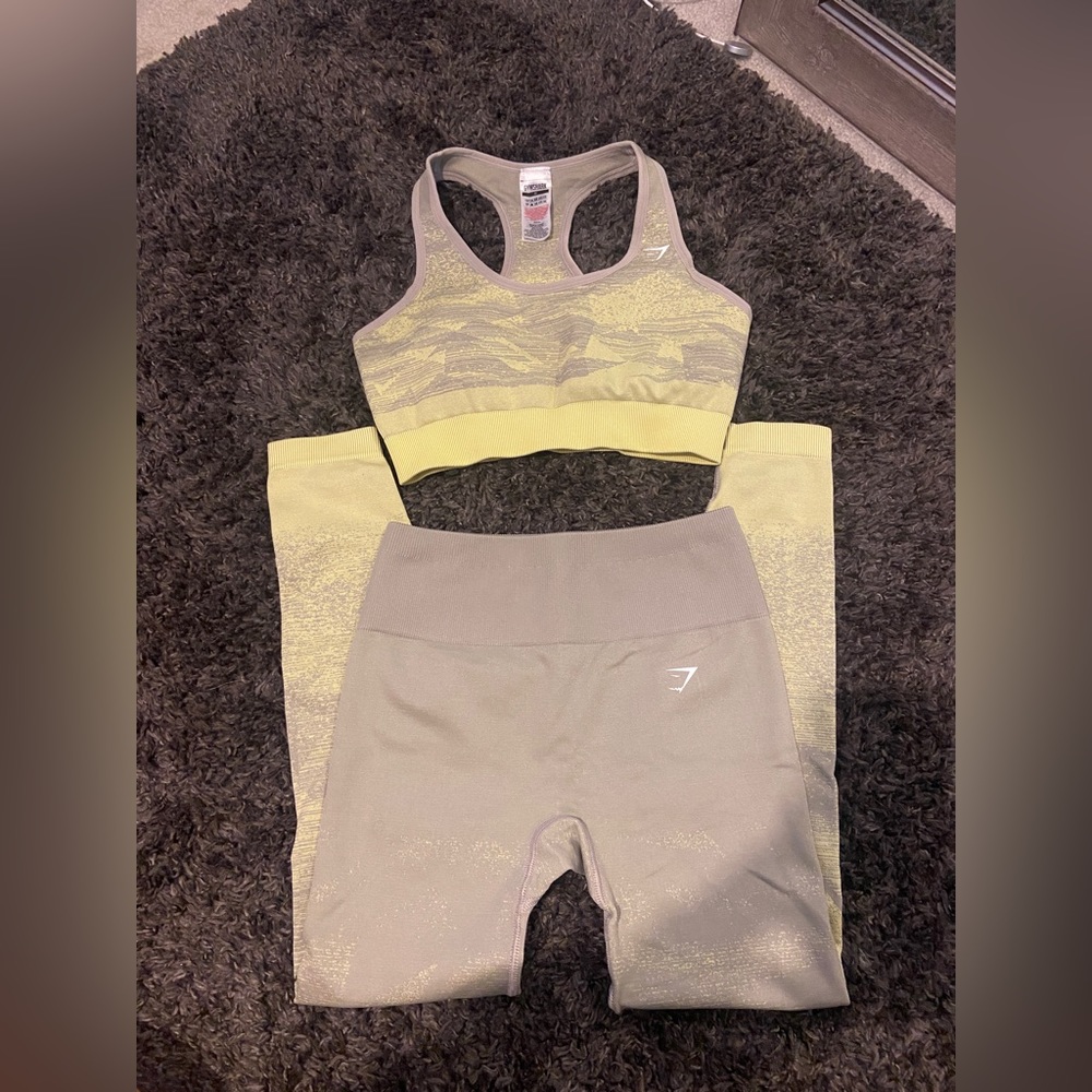 Gymshark Sports Bra & Leggings matching set! Never worn!